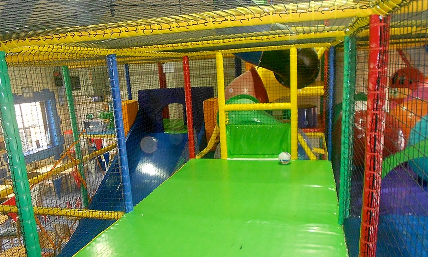 Image 1: Soft Play Entry with Drinks