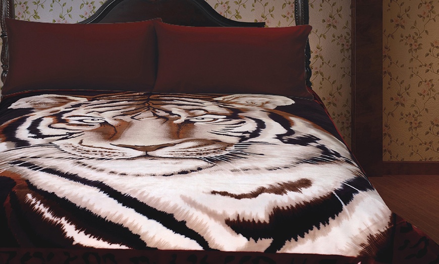 Image 3: Animal-Print Faux Mink Blanket