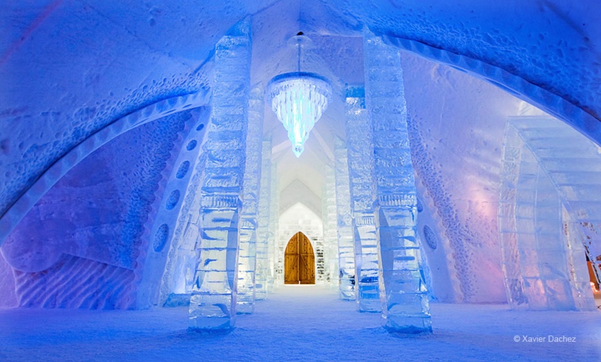 Image 2: Hôtel de Glace Getaway