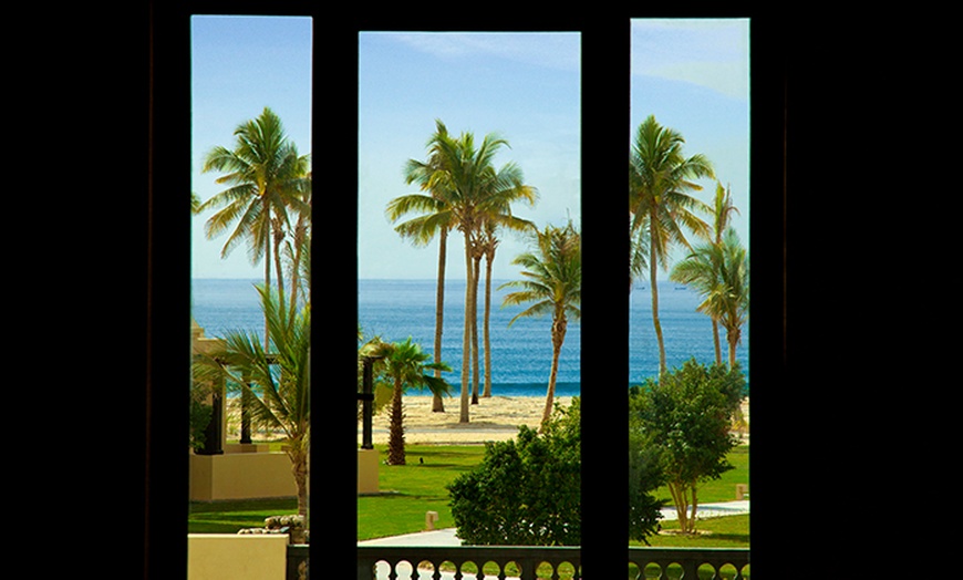 Image 2: 5-star Salalah Rotana Resort stay