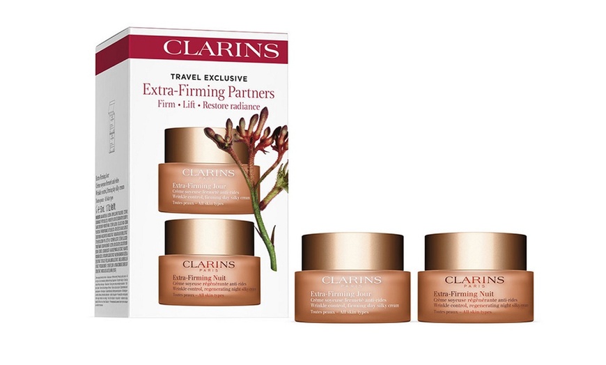 Image 6: Coffrets cadeaux Clarins avec crèmes, contour yeux, huiles, mascara