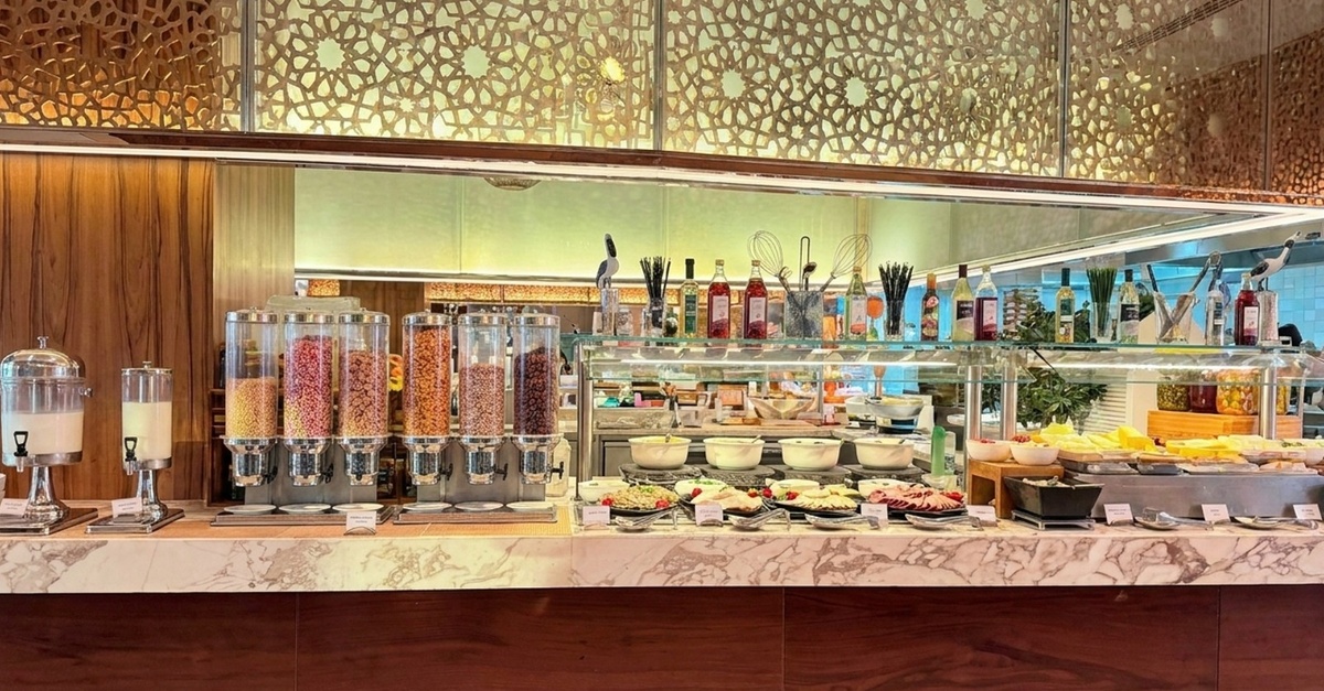 5* Breakfast Buffet With Pool & Beach Access For Child Or Adults 5* Breakfast Buffet With Pool & Beach Access For Child Or Adults