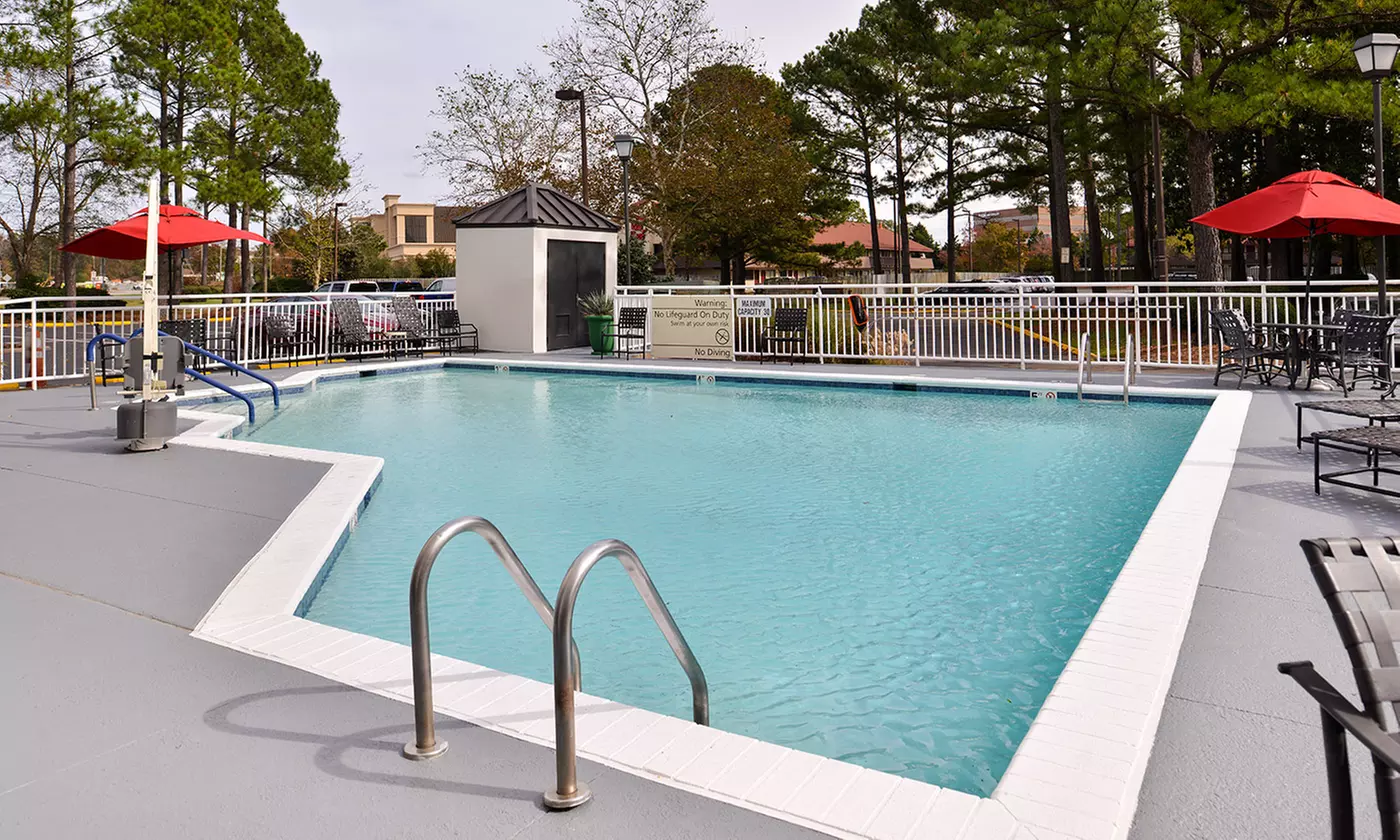 Stay at Hampton Inn Norfolk/Virginia Beach - Primary Image