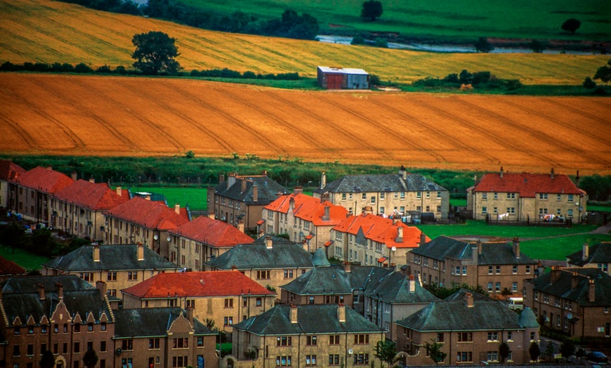 Image 2: 4* Stirlingshire Stay With Leisure Access