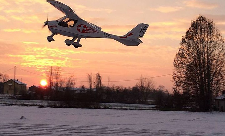 Image 7: Lezione pratica di volo