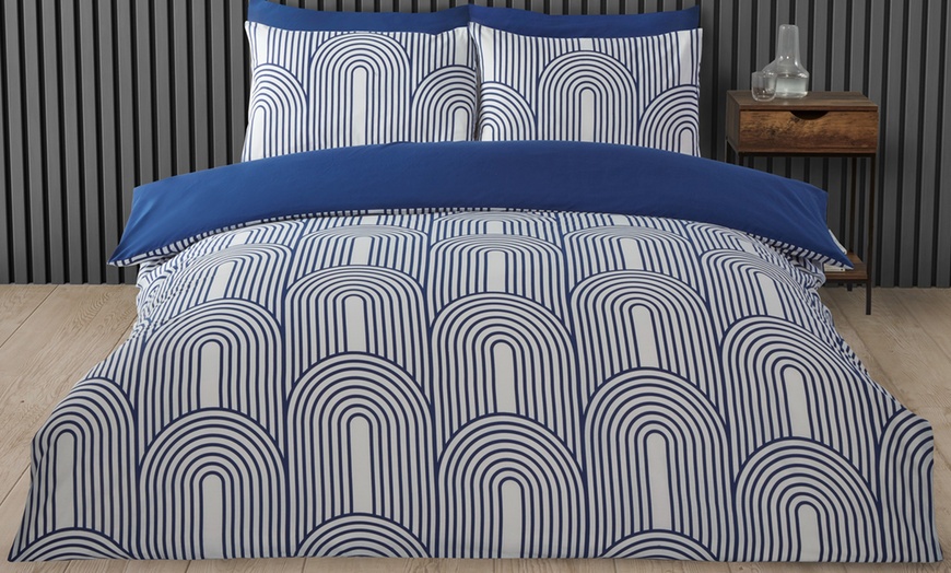 Image 13: Arches or Gingham Duvet Set