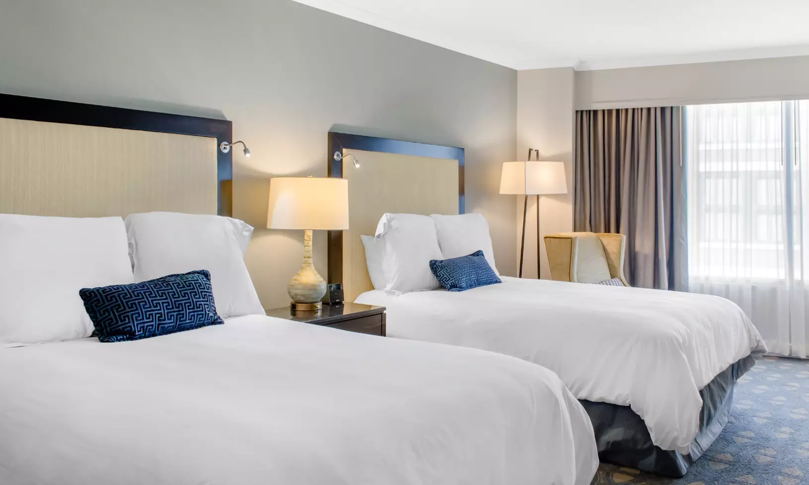 The Riverfront Hotel New Orleans: Family-Friendly Hotel - Book Now!
