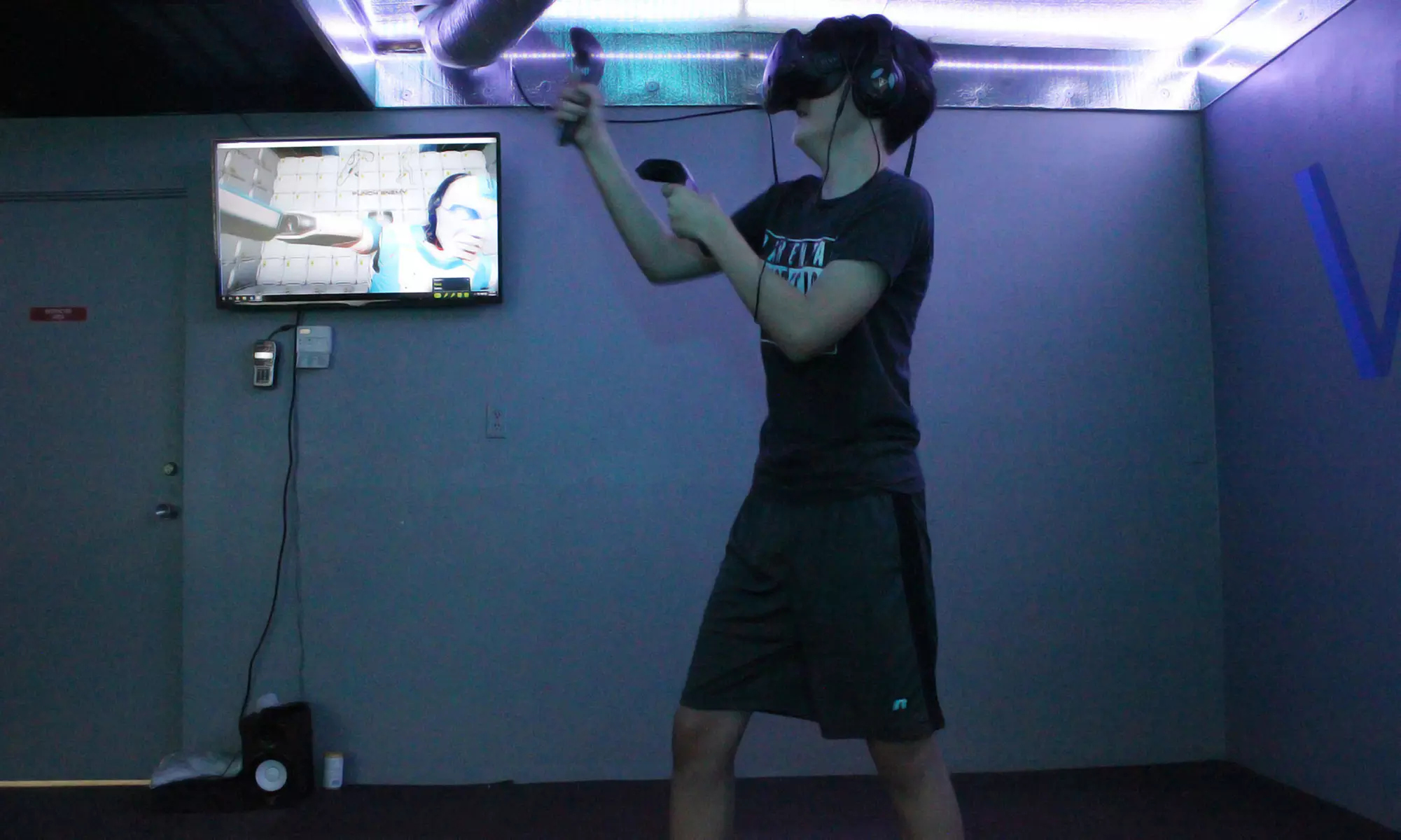 Virtual Reality Experience for One, Three, or Five People at Virtual Reality Games (Up to 50% Off) - Primary Image