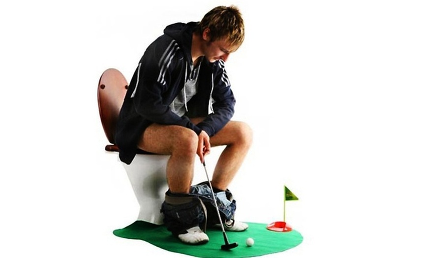 Image 3: 7-Piece Potty Golf Set and Putter