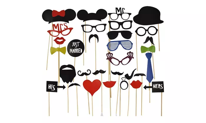 1x oder 2x Party-Set mit 31 verschiedenen Foto-Accessoires (bis zu 65% sparen*) - Second Medium