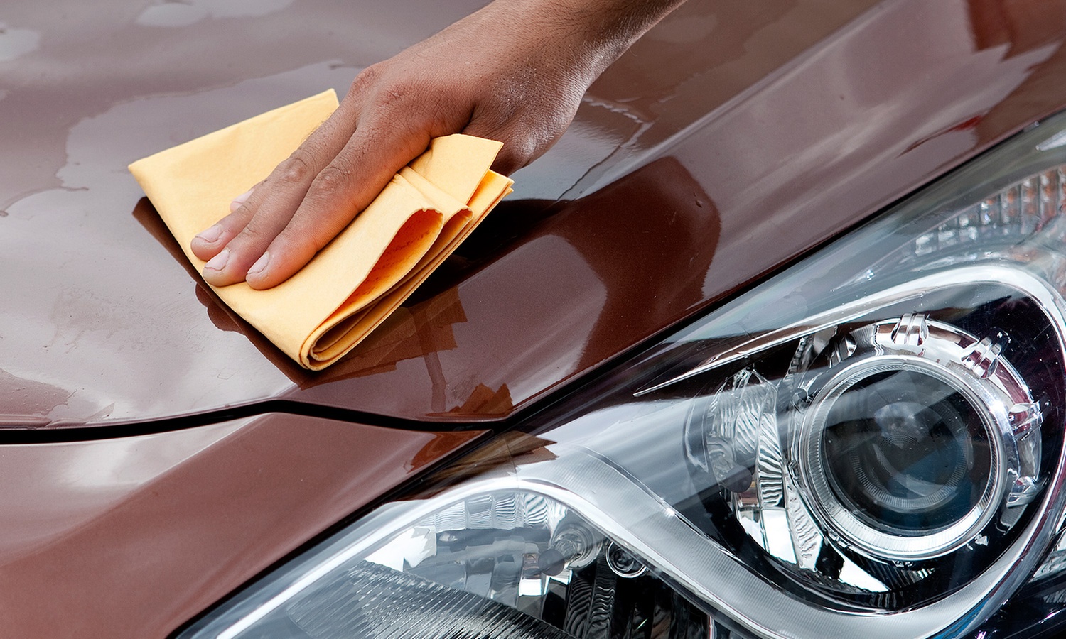 Lavage auto intérieur et extérieur à la main et au karcher aux Lilas