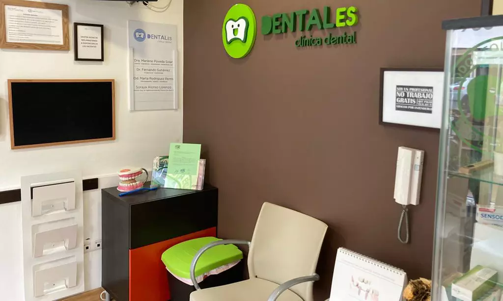 Limpieza bucal con ultrasonidos y blanqueamiento led en Dentales