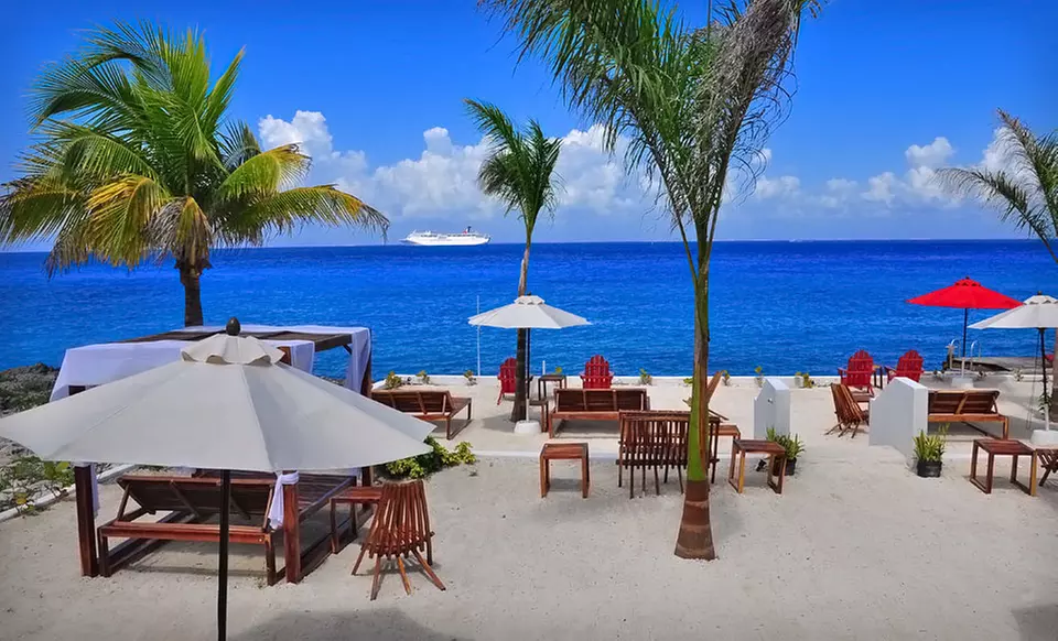 Three- or Four-Night Stay with Romance, Yoga, or Dive Package at Hotel B Cozumel in Mexico - Primary Image