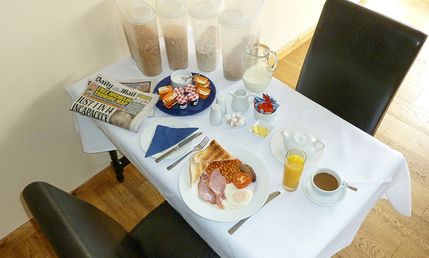 Image 3: Essex Break With Breakfast