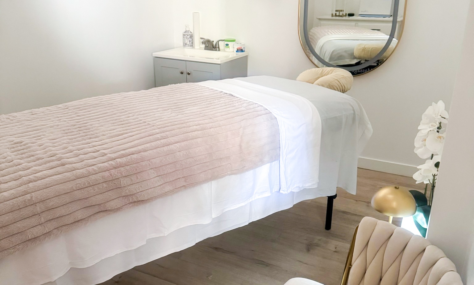 60-Minutes Ayurvedic Oil Drip Therapy for One or Two Person