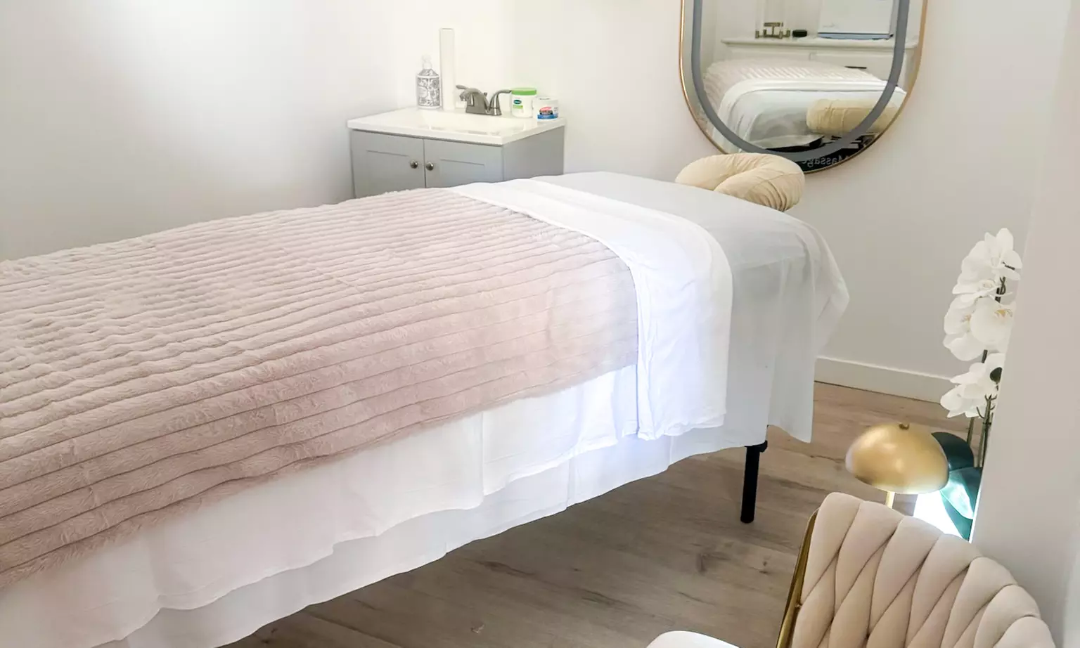 60-Minutes Ayurvedic Oil Drip Therapy for One or Two Person