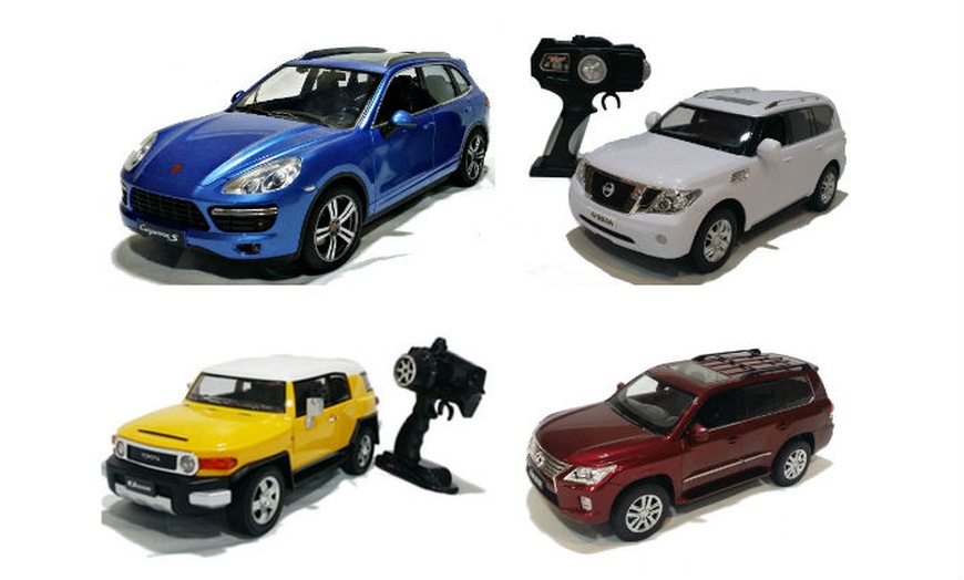 Image 11: RC modeled cars 