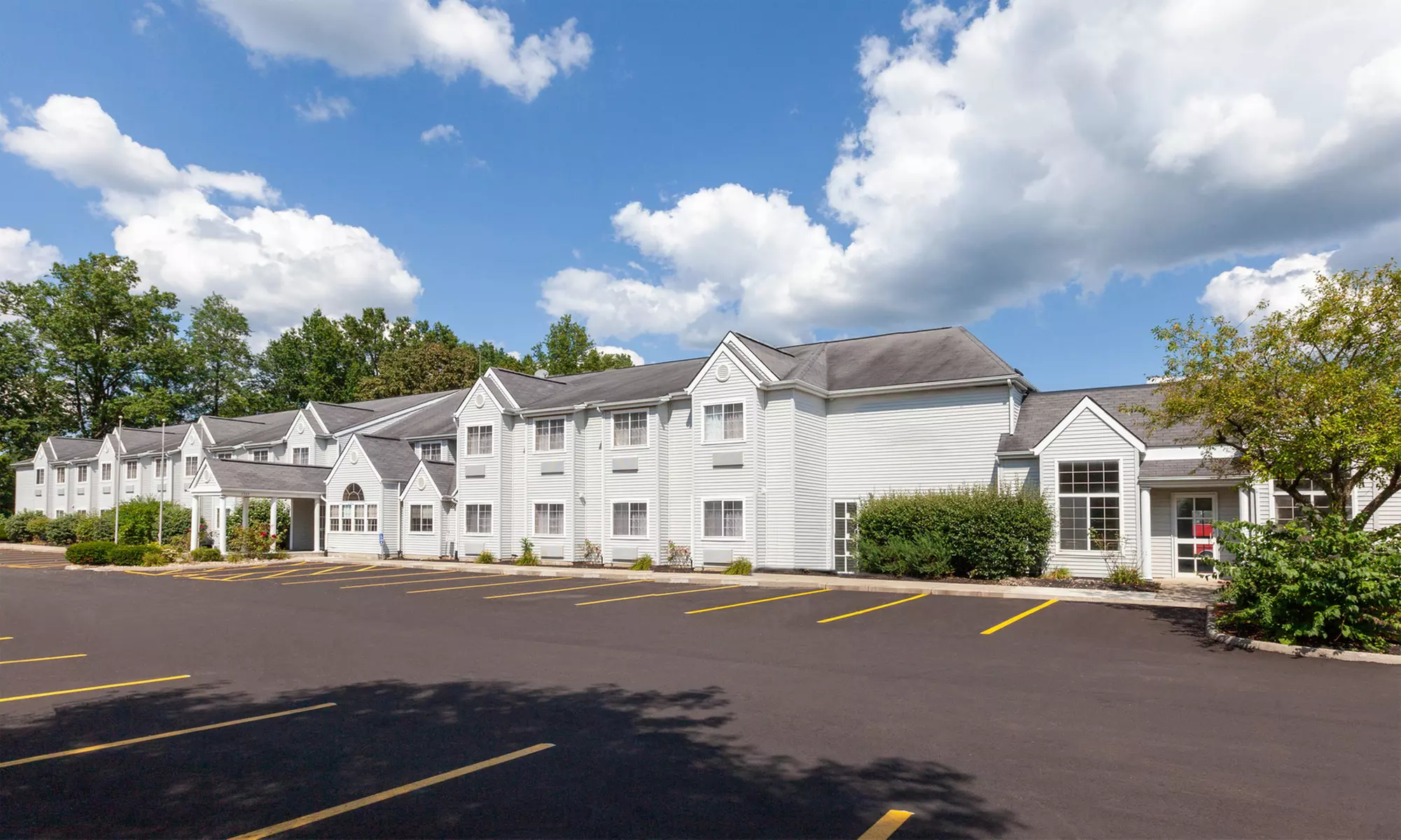 Hotel Stay at Travelodge by Wyndham Sunbury in Ohio near Columbus and Ohio State University - Primary Image