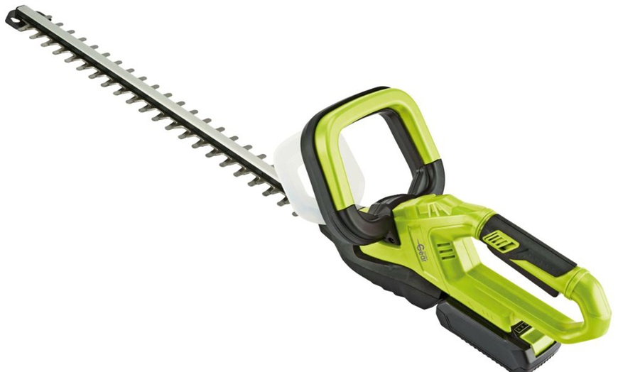 Image 8: Garden Gear Handheld Hedge Trimmers 600W, 12V and 20V