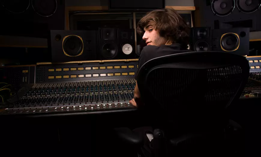 Image 1: Alquiler de estudio de grabación hasta 8 h o masterización de 1 pista 