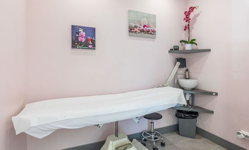 Image 3: Jusqu'à 40% de remise sur Massage - Couples chez BEAUTY SKIN REPAIR