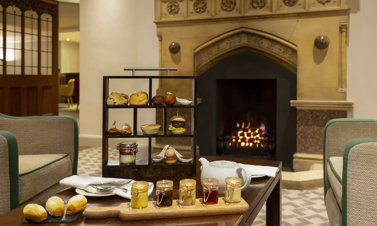 4* Chatham, Kent: Double Room Stay with Breakfast, Dinner & Late Checkout