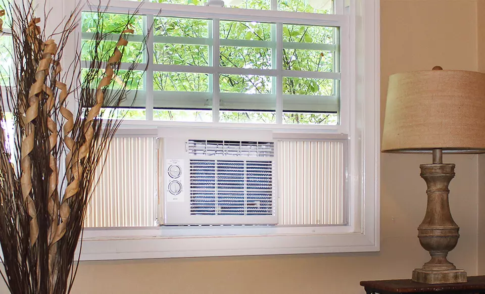 Cool Living 5,000Btu Window Air-Conditioning Unit - Primary Image