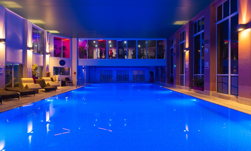 Image 9: Q-Hotels North Lincolnshire: 4* Stay with Breakfast and Spa