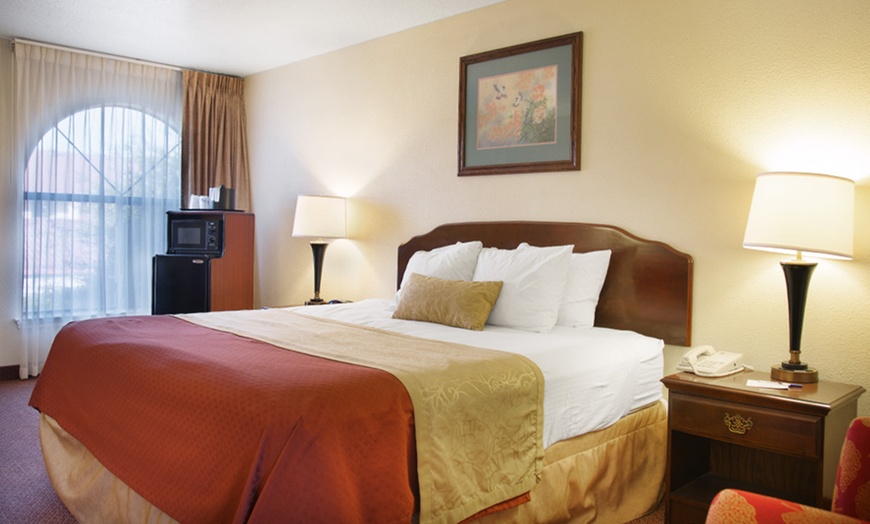 Best Western Plus Fiesta Inn in - San Antonio, TX | Groupon Getaways