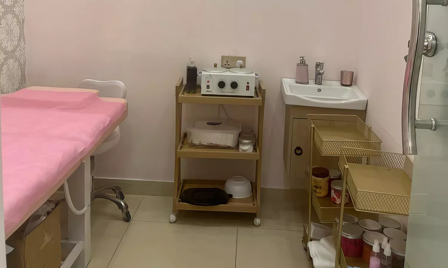 Mani-Pedi Session at NU Looks Beauty Salon