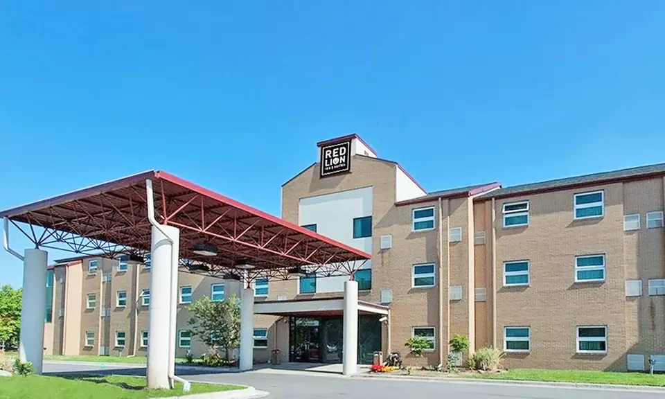 Stay at Red Lion Inn & Suites Detroit Metro Airport, with Dates into December
 - Second Medium