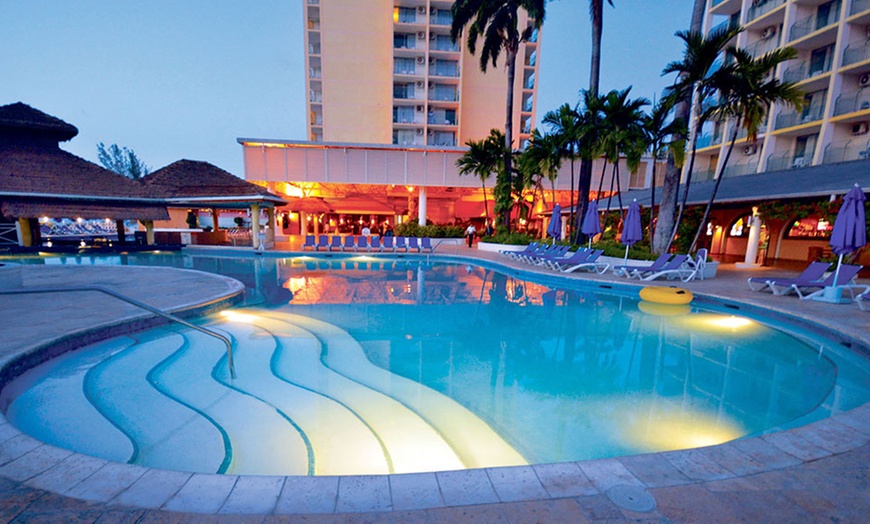 All-inclusive Montego Bay Stay With Airfare From Apple Vacations In 