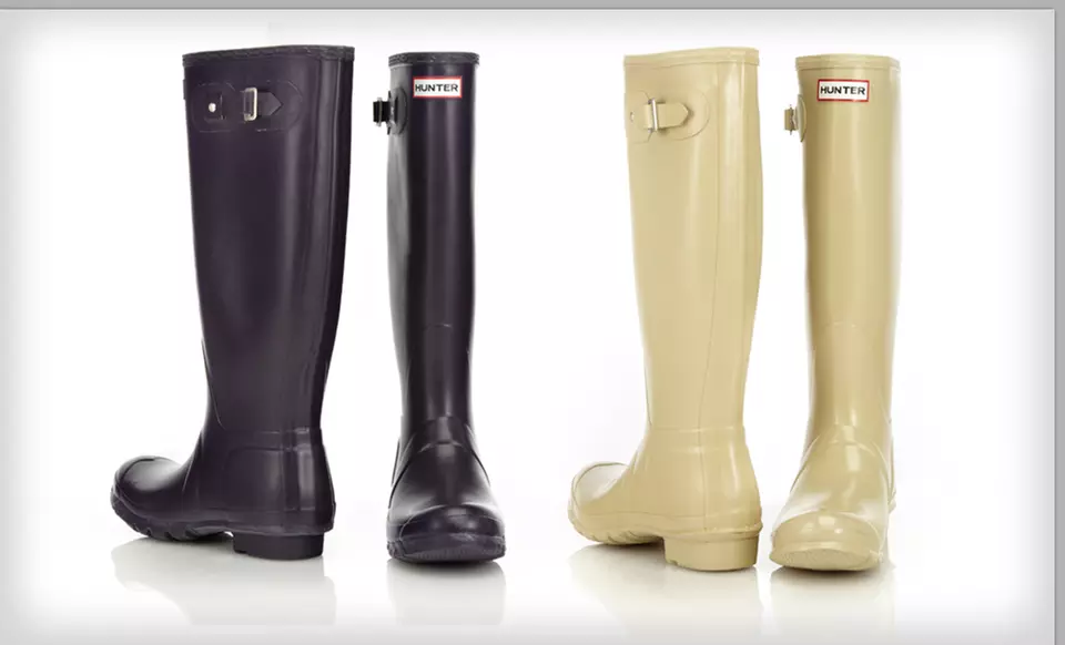 $89.99 for Hunter Women's Wellington Boots ($135 List Price). Multiple Options Available. Free Shipping. - Second Medium