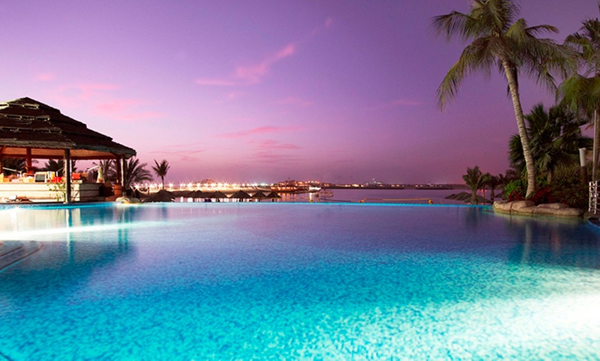 Image 1: Poolside Dinner at Le Meridien