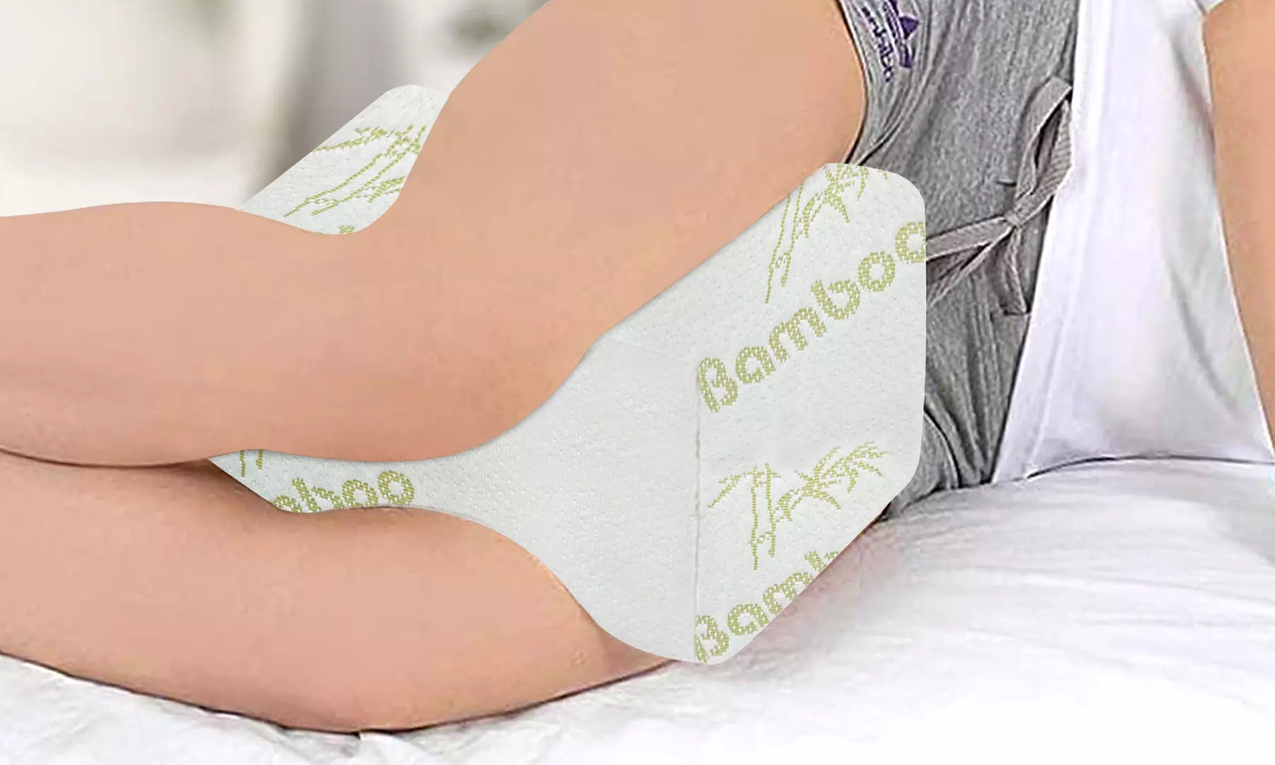 Coussin pour jambes à mousse à mémoire de forme et revêtement bambou