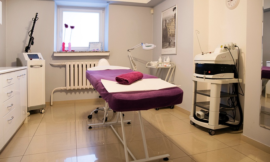 Image 4: Do 75% zniżki na Lifting twarzy - nieoperacyjny w Galeria Urody i Laseroterapii Beauty Art