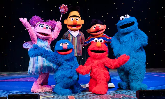 Sesame Street Live: "Make a New Friend" (May 2 or 3) - Primary Image