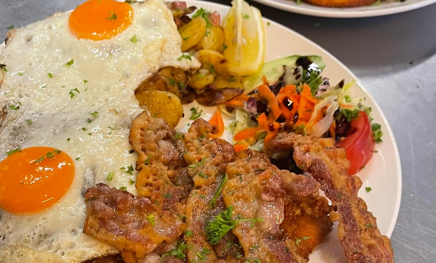 Image 17: Schlemmen ohne Ende: Schnitzel All-you-can-eat für bis zu 4 Personen