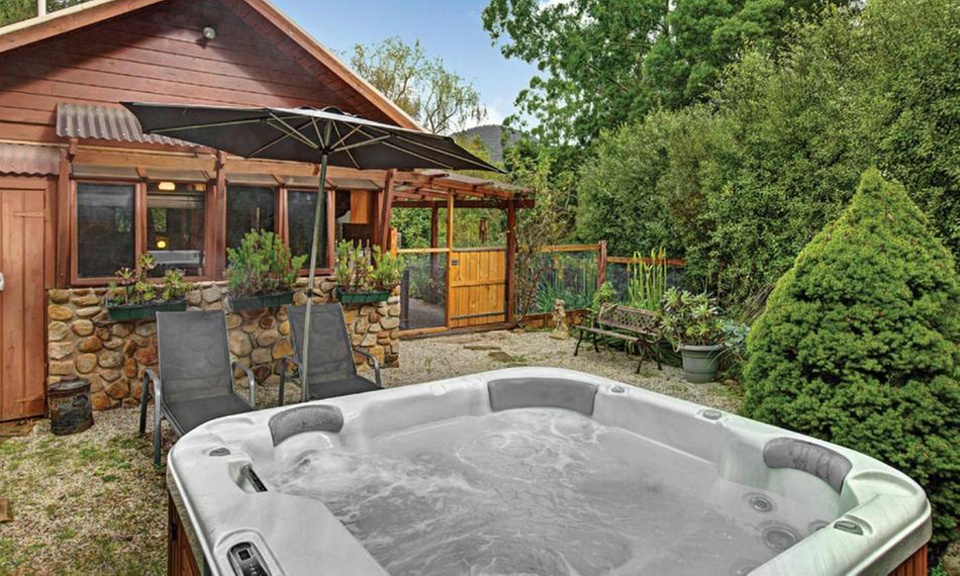 Mountain Retreat, Yarra Valley: 1-3-Night in 4* Cottage with Breakfast