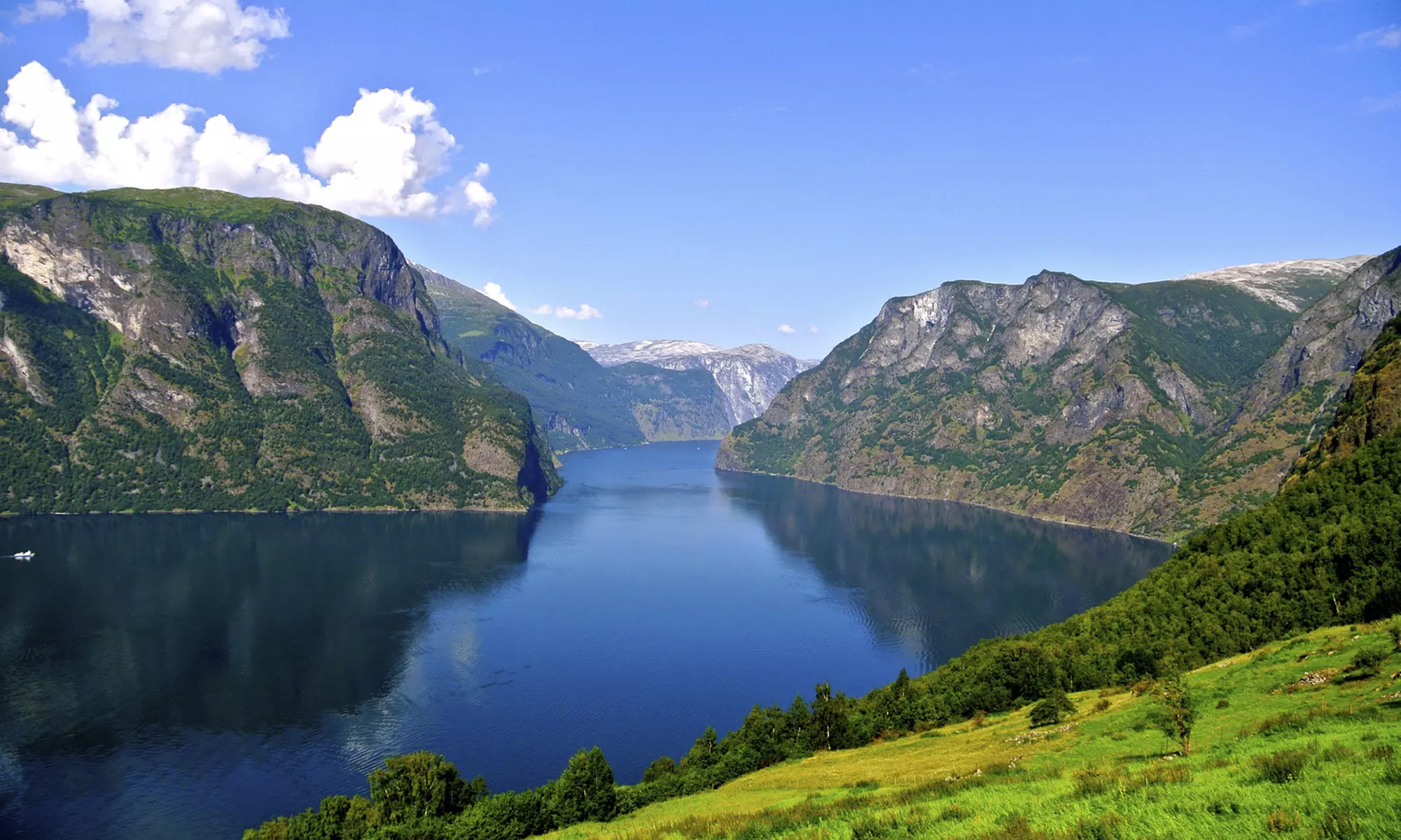 ✈ 12-Day Norway Tour & Cruise with Air from Gate 1 Travel. Price/Person Based on Double Occupancy (Buy 1 Groupon/Person) - Primary Image
