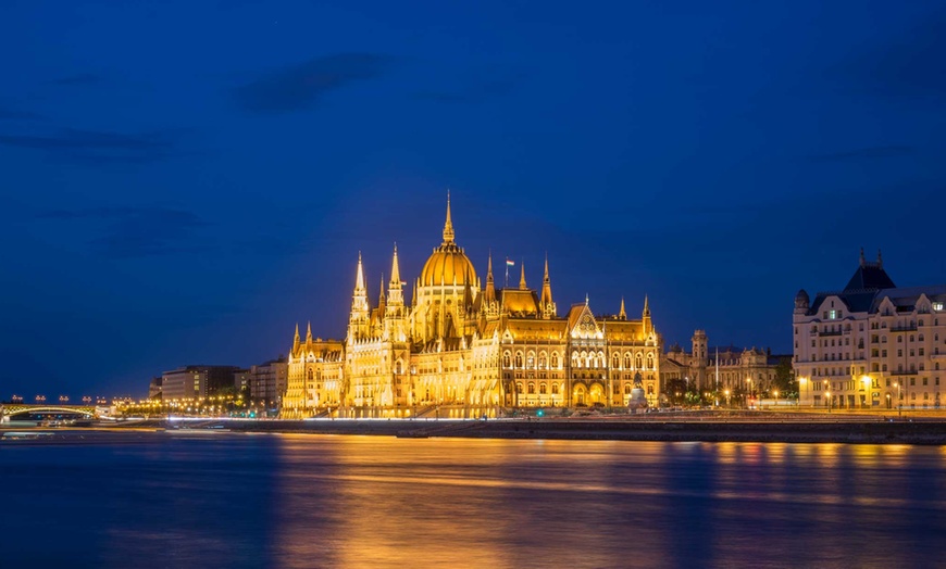 Image 5: ✈ Budapest with Flights: Stay for 2 Nights, Pay for 1 Night!