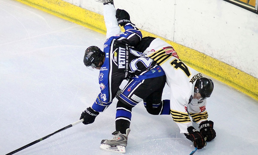 Image 3: Bristol Pitbulls Ice Hockey Games