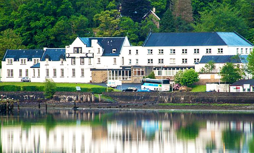 Image 5: Loch Long Hotel in the Arrochar Alps