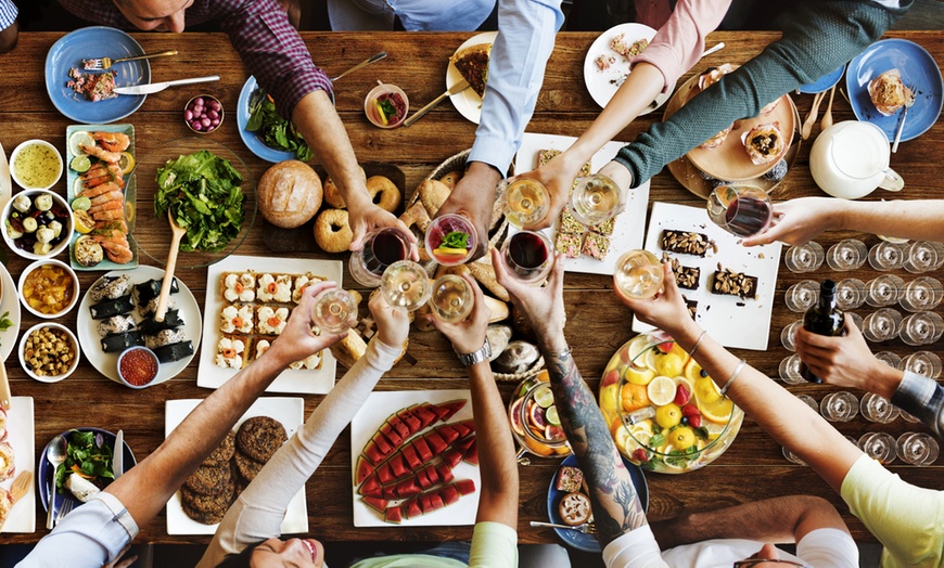 Image 2: 5* Theme Night w/ Soft or House Beverages for a Child or Upto 4 Adults