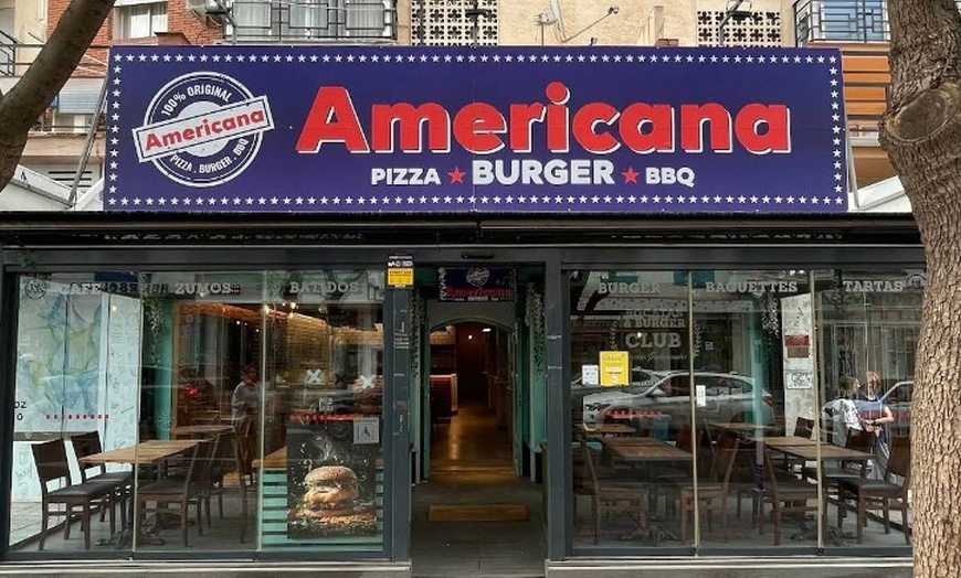 Image 6: Menú de hamburguesas o pizzas para 2 o 4 personas en Americana Burger