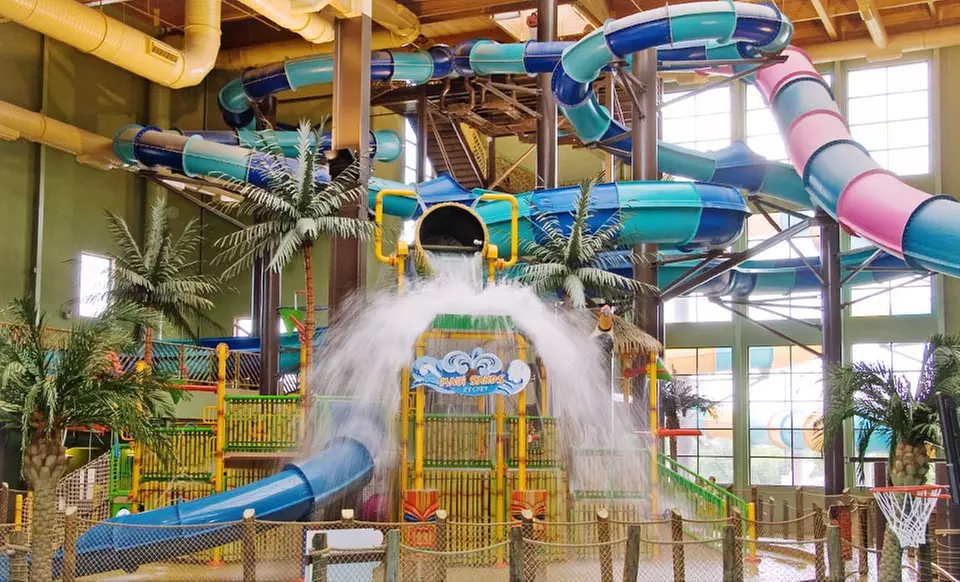 Stay with Water-Park Passes at Maui Sands Resort & Indoor Waterpark in Sandusky, OH. Dates into December. - Primary Image