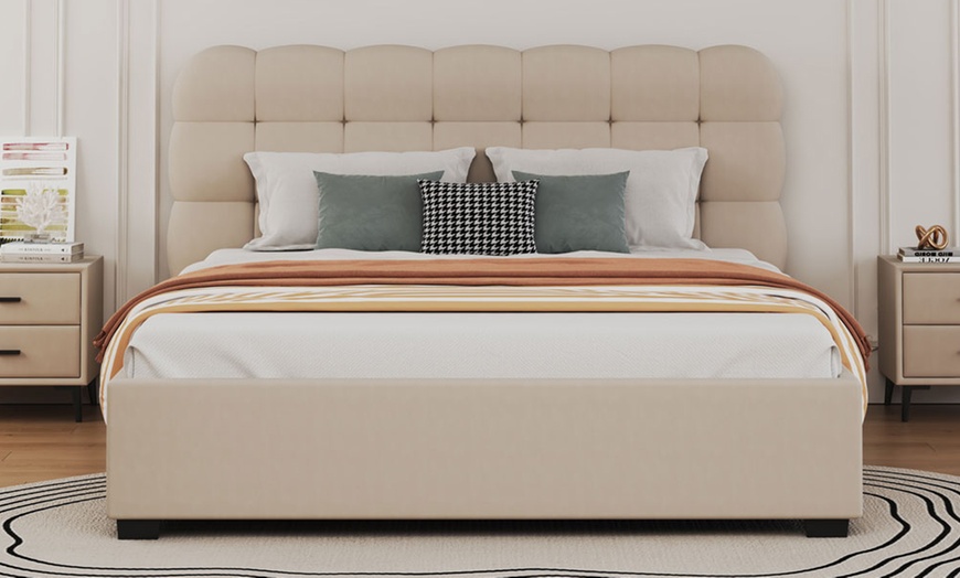 Image 3: Lit coffre "Juneau" en velours, design nuage, de la marque Kocoon