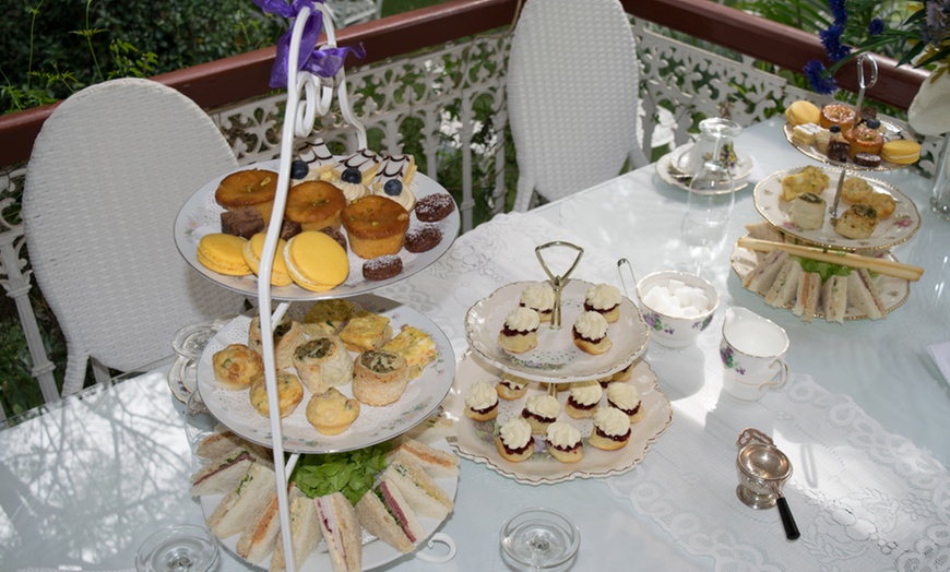 Image 1: Vintage High Tea for 2 People