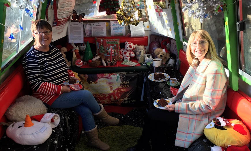 Image 4: Cream Tea with Boat Ride for Two