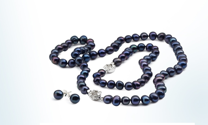 Image 1: Pearl Jewellery Set